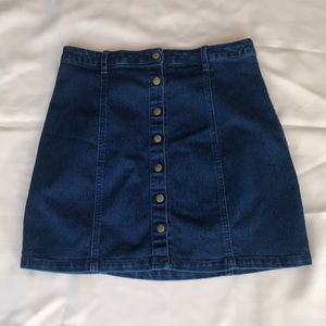 Forever 21 dark denim jean skirt with buttons